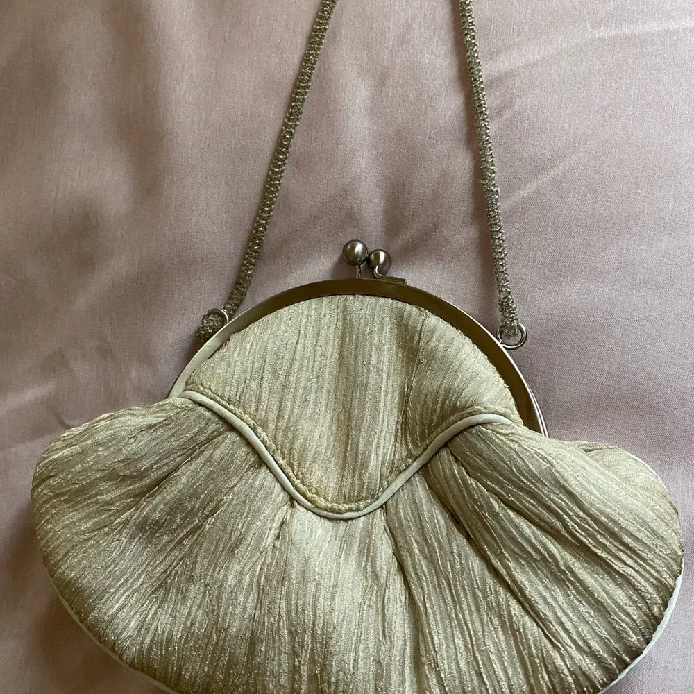 Chic Platinum Evening Bag - Picture 3 of 5